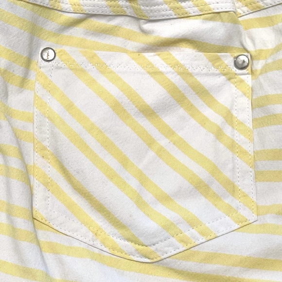 LULULEMON “play all day” yellow and white stripe shorts - Picture 4 of 5